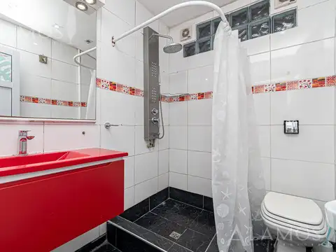 Casa 5 ambientes con pileta en Ramos Mejía