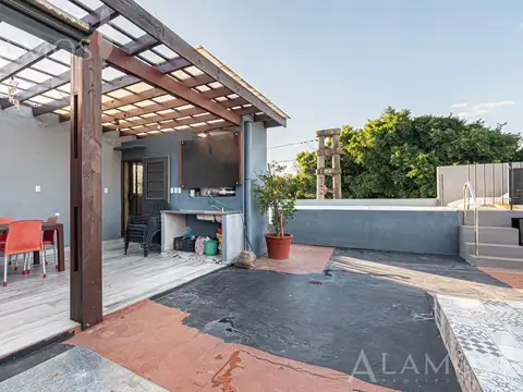 Casa en Venta con 1 cochera