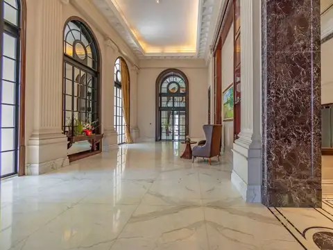 Departamento en Venta con 3 cocheras