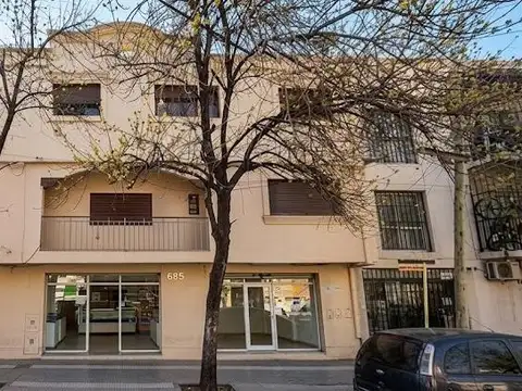Edificio en Alvear y Av. Entre Ríos