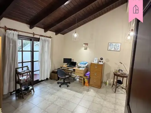 Casa 6 ambientes con 3 baños