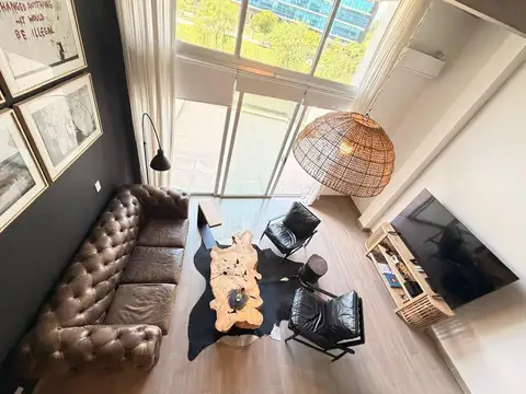 Departamento de dos ambientes con dos baños, terraza y vista al espejo de agua