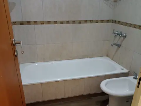Departamento en Alquiler con 1 cocheras