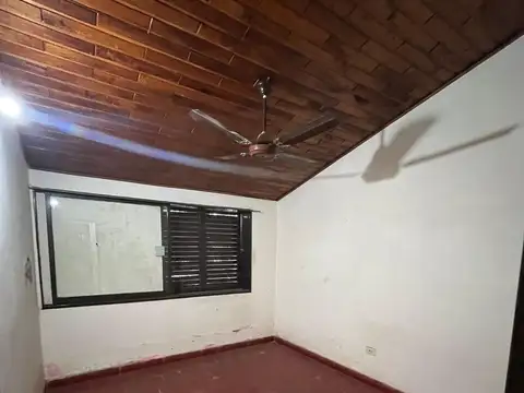 CASA EN VENTA EN BARRIO PANDO, ZONA SUR GOYA