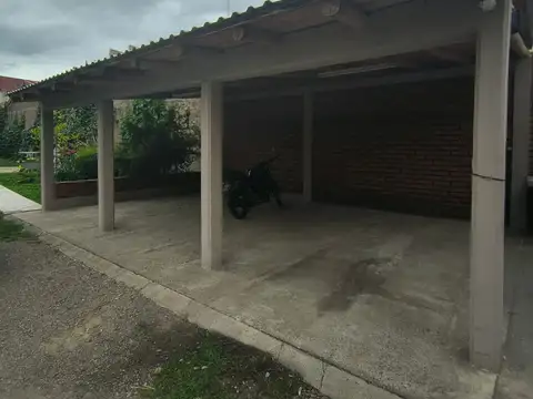 Departamento 10 ambientes con 8 baños