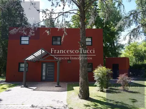 Casa 5 ambientes con 2 baños
