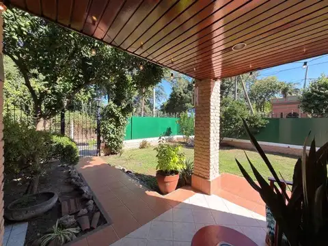 Venta casa 5 ambientes San Andres Barrio Golf-parque-parrilla-2 cocheras- APTO CRÉDITO