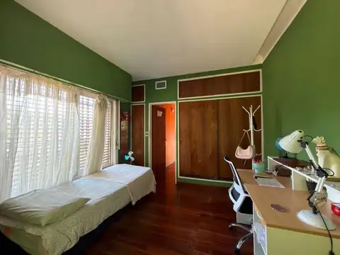 Venta casa 5 ambientes San Andres Barrio Golf-parque-parrilla-2 cocheras- APTO CRÉDITO