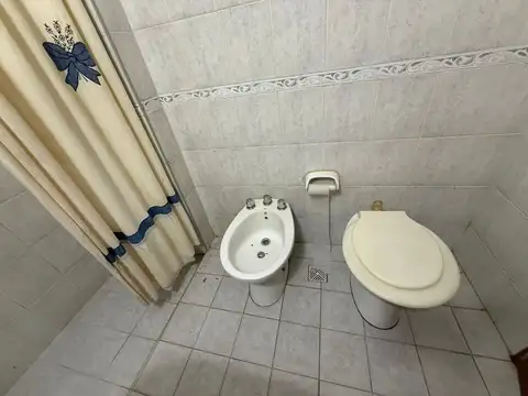 VENTA PH 2 DORM C/COCHERA FRENTE RIO CARLOS PAZ