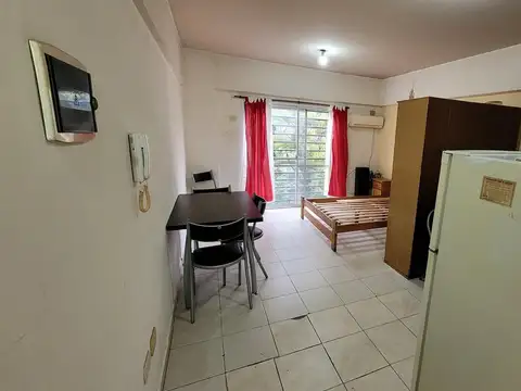 Leandro N. Alem al 1000 Morón