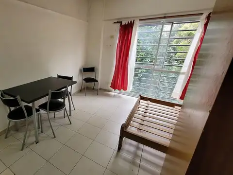 Leandro N. Alem al 1000 Morón