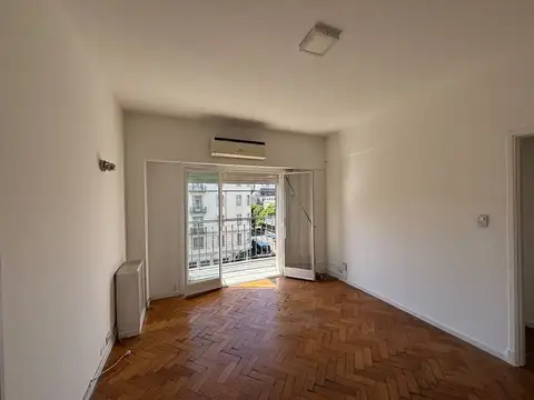 Alquiler 2 Ambientes con Cochera