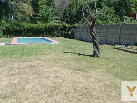 Casa 5 ambientes con 1 baño