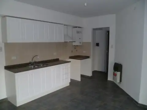 Departamento en Alquiler en Central Cordoba, $ 450.000