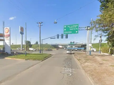 J. J. Paso y Av. Circunvalación