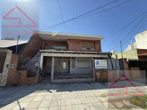 Depto Tipo Casa en Alquiler de 3 dormitorios