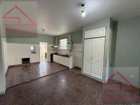 Depto Tipo Casa en Alquiler con 1 cocheras