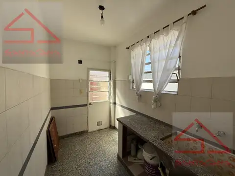 Depto Tipo Casa en Alquiler de 4 ambientes