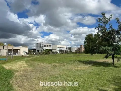 Terreno en Venta en El Cantón - Barrio Golf, USD 89.000