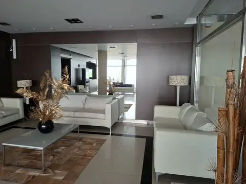 Departamento en Alquiler con 1 cocheras