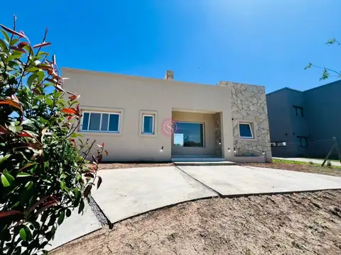Casa en Venta en Pilar Del Este, USD 185.000