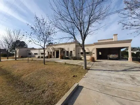 Casa en Alquiler de 4 dormitorios