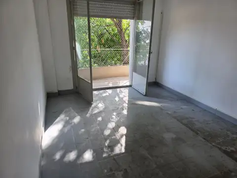 Depto Tipo Casa en Alquiler en Floresta, $ 900.000
