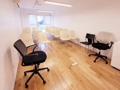 OFICINA CON COCHERA