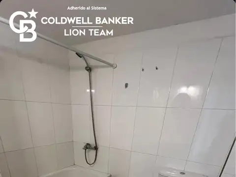 Venta Departamento al Frente con balcon en Villa del Parque