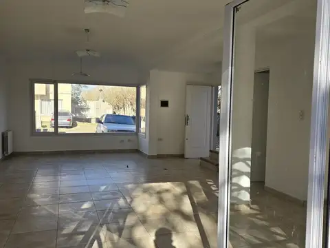 Casa en Alquiler de 3 dormitorios