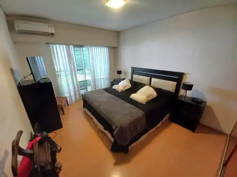 Chalet en Venta 4 ambientes Fondo Pileta Cochera Haedo Norte