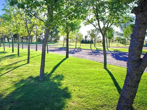 Venta Lote 1634 m2 en Country Área 60 La Plata