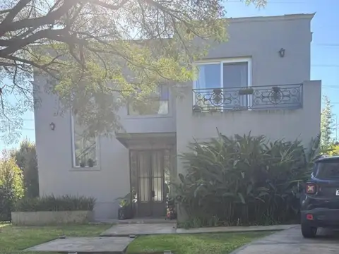 Casa Alquiler Barrio Los Lagos