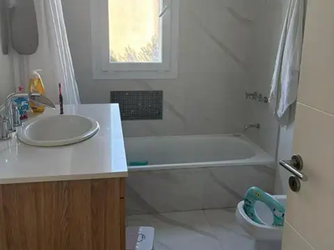 Casa en Alquiler al Este