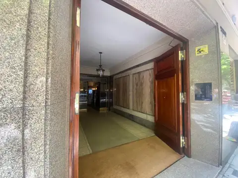 Montevideo 1700, Piso 9