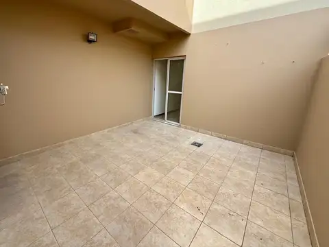 Depto Tipo Casa en Venta con 1 cocheras