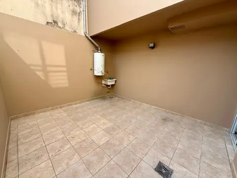 Depto Tipo Casa en Venta en Villa Real, USD 95.000