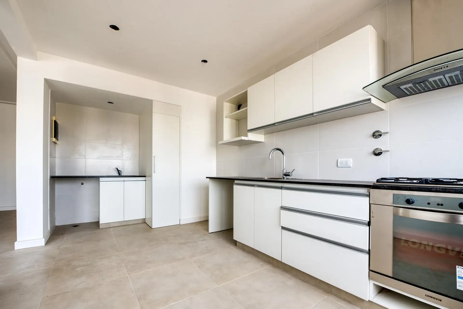 Depto 3 amb, 90m² con quincho, terraza y cochera — Zona Guemes