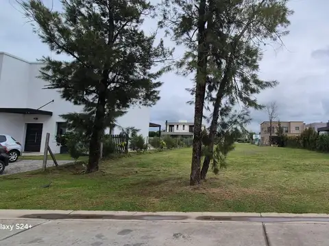 LOTE EN LAGUNA GRANDE VILLANUEVA