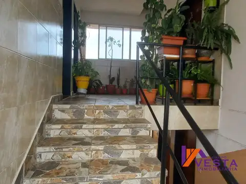 Departamento 5 ambientes con 1 baño