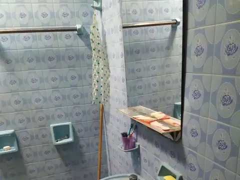 Casa 3 dormitorios con quincho y jardín!