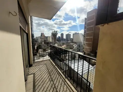 Departamento de 2 ambientes con balcón al contrafrente