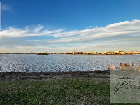 Lote en venta. Laguna Central, en Barrio Cerrado Puertos Marinas, Escobar