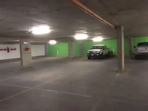 AV PELLEGRINI 1644 Pellegrini Parking