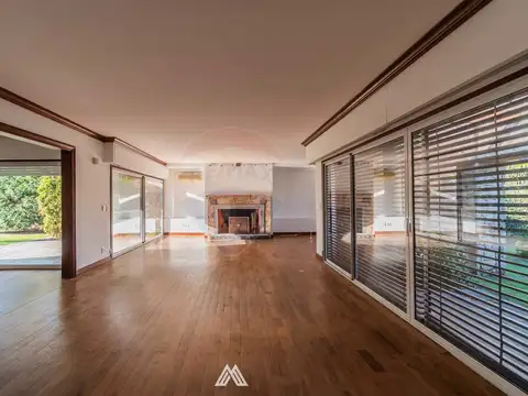 Venta casa Carrasco, 6 dorm, piscina