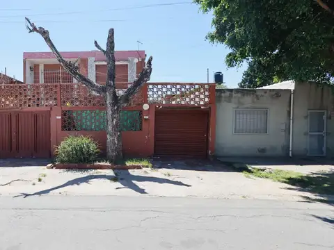 Venta dos viviendas. Altura Bv. Oroño 4200