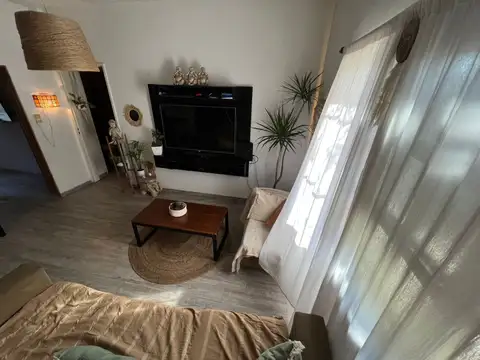 Depto Tipo Casa 3 ambientes con 2 baños