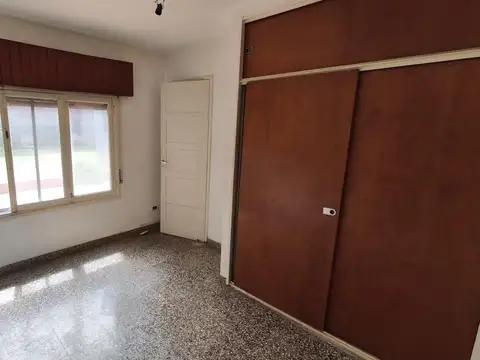 Depto Tipo Casa en Venta 40 años