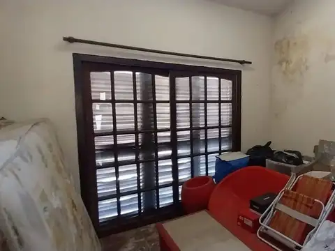 CASA  5 AMBIENTES VENTA  LOMAS DE ZAMORA MAS DEPTO