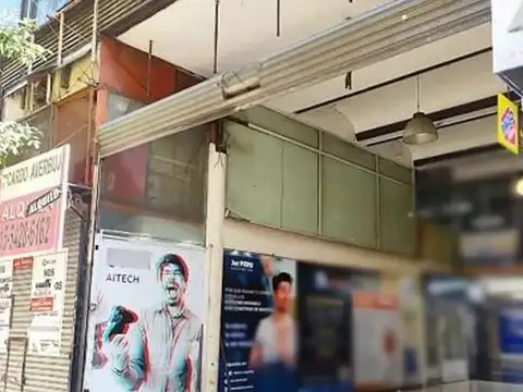 Avenida Corrientes e/ Larrea y Azcuénaga